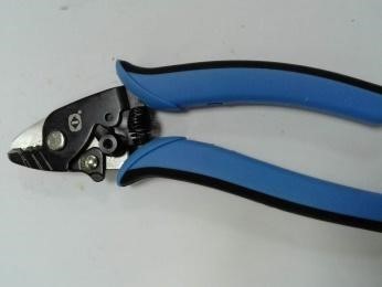 Tri-Hole Fiber Optic Stripper